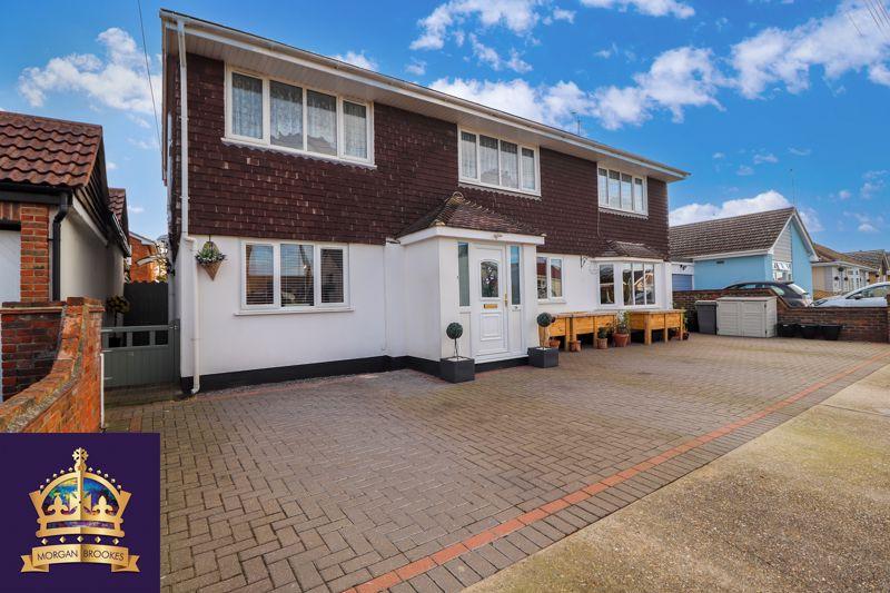 Telese Avenue, Canvey Island 6 bed detached house £575,000