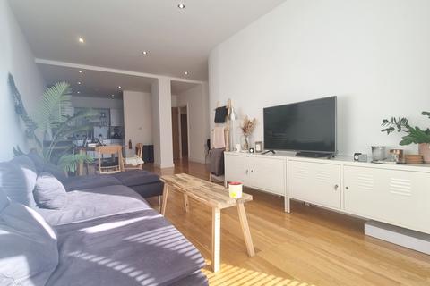 2 bedroom flat to rent, Southgate Road, Hoxton, N1