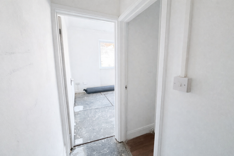 1 bedroom flat to rent, a Picton Street, Maesteg
