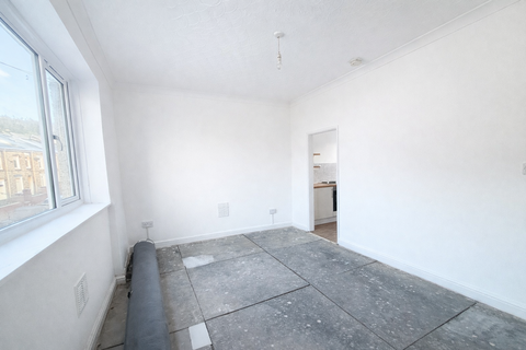 1 bedroom flat to rent, a Picton Street, Maesteg