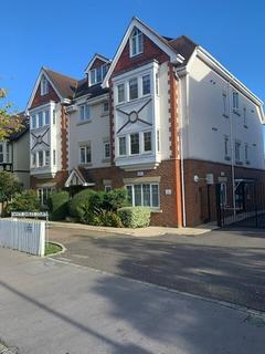 2 bedroom apartment to rent, White Gables Court