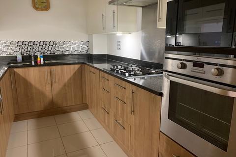 2 bedroom apartment to rent, White Gables Court
