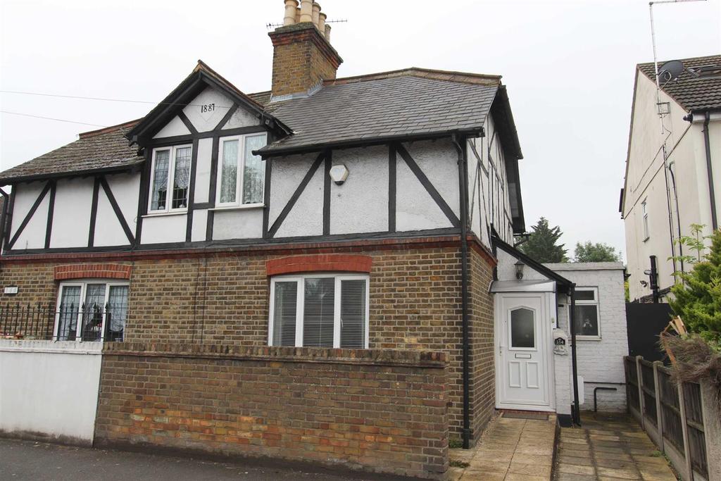 Sewardstone Road, North Chingford 2 bed semidetached house £425,000