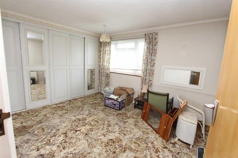 112 Mansfield Hill, London, E4 7JS