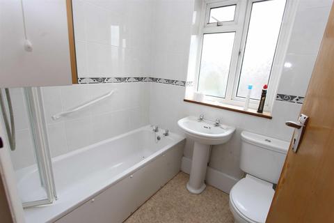 112 Mansfield Hill, London, E4 7JS