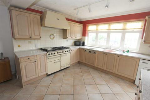 39 Weale Road, London, E4 6JL