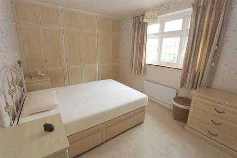 39 Weale Road, London, E4 6JL