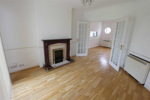 3 Dale View Avenue, London, E4 6PJ