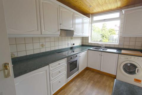 3 Dale View Avenue, London, E4 6PJ