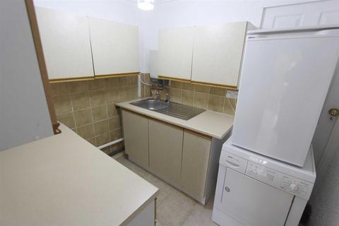 3 Dale View Avenue, London, E4 6PJ