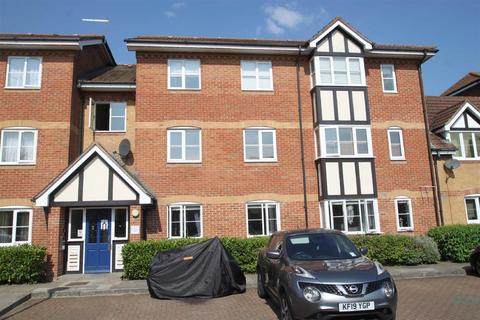 21 Redwood Gardens, Chingford, London, E4 7NZ