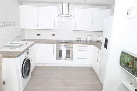 21 Redwood Gardens, Chingford, London, E4 7NZ