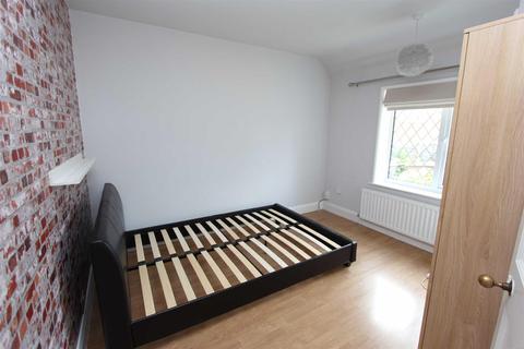 29 Bernwell Road, London, E4 6HX