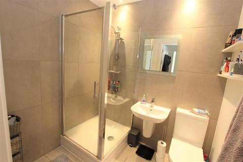 Flat 2, 1 Connaught Avenue, London, E4 7AE
