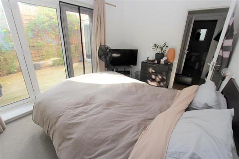 Flat 2, 1 Connaught Avenue, London, E4 7AE