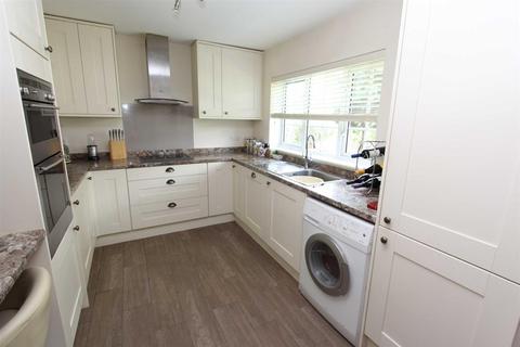 71 Wyemead Crescent, London, E4 6HN