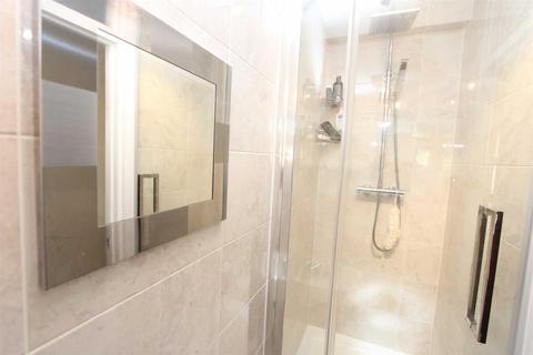 71 Wyemead Crescent, London, E4 6HN