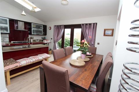 7 Maida Way, London, E4 7JL