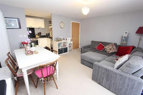 2 Shingly Place, London, E4 6AE