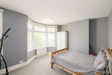 51 Waverley Road, London, E18 1HU