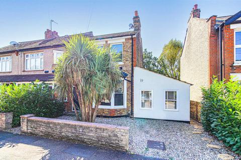 3 bedroom end of terrace house for sale - Grove Hill, South Woodford