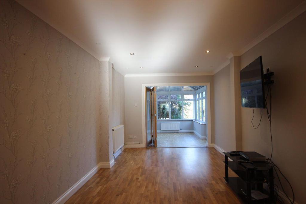 Clophill Road, Maulden, Bedfordshire 3 bed semidetached house £1,600