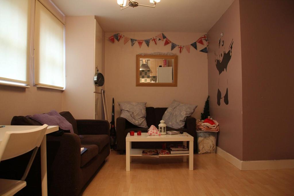 Headingley Rise, Welton Road, Hyde... 3 bed apartment £1,287 pcm (£