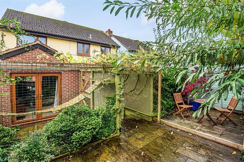 4 Fairfield, Sampford Peverell, Tiverton, EX16 7DE