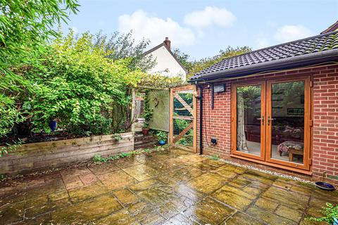 4 Fairfield, Sampford Peverell, Tiverton, EX16 7DE