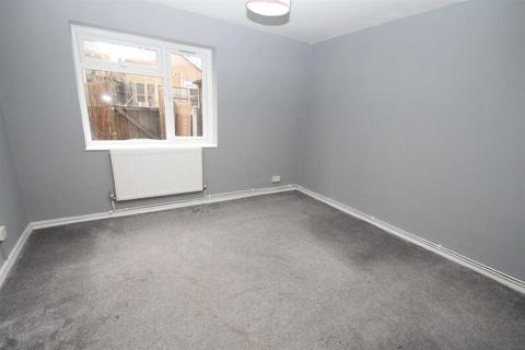 71 Hillyfields, Loughton, IG10 2PR