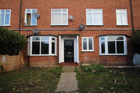 71 Hillyfields, Loughton, IG10 2PR