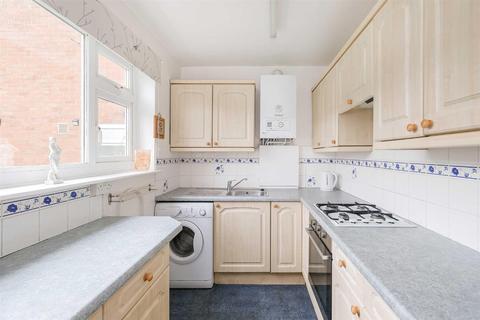 9 Valley Close, Loughton, IG10 3AB