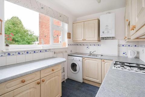 9 Valley Close, Loughton, IG10 3AB