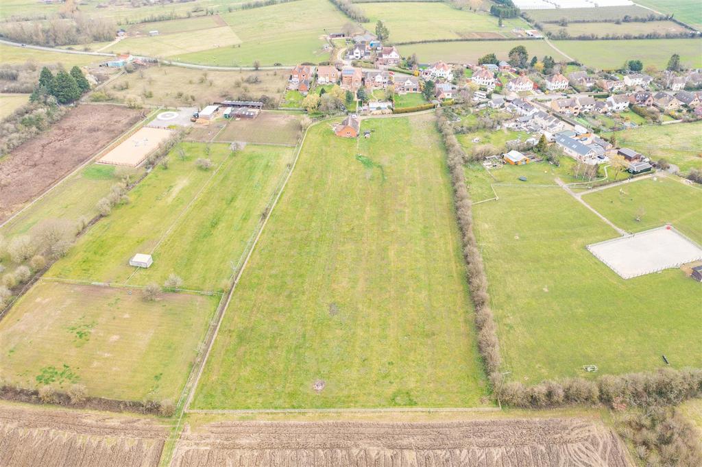Main Street, Aldington, Evesham 3 bed detached bungalow £450,000