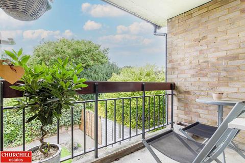 26 The Cedars, Buckhurst Hill, IG9 5TS