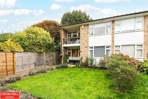 26 The Cedars, Buckhurst Hill, IG9 5TS