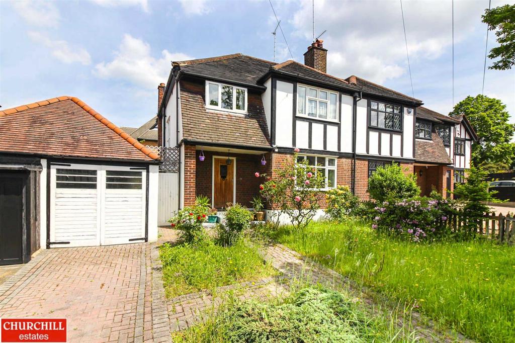 Fairlands Ave, Buckhurst Hill 3 bed semidetached house £850,000