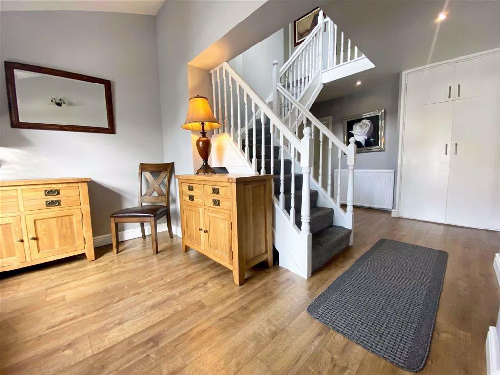 Lyndhurst Avenue, Sale 5 bed detached house £800,000