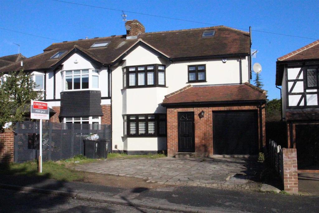Farm Way, Buckhurst Hill 4 bed semidetached house £950,000