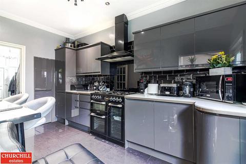 80 Richmond Road, Leytonstone, London, E11 4BU