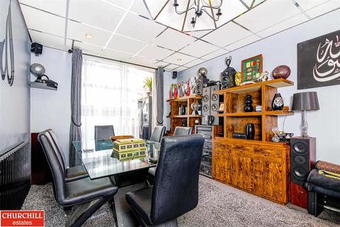 80 Richmond Road, Leytonstone, London, E11 4BU
