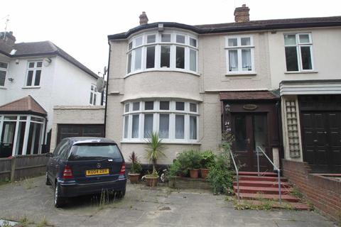 24 Forest Glade, Chingford, London, E4 9RH