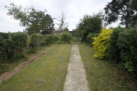 24 Forest Glade, Chingford, London, E4 9RH