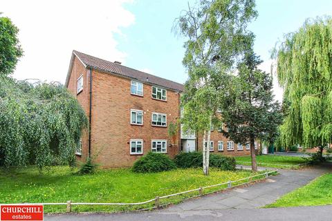 118 Brading Crescent, London, E11 3RS