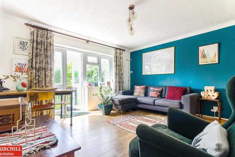 118 Brading Crescent, London, E11 3RS