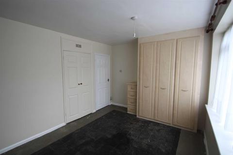 2, Waikato Lodge Russell Road, Buckhurst Hill, IG9 5QH