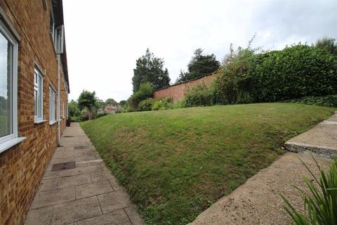 2, Waikato Lodge Russell Road, Buckhurst Hill, IG9 5QH