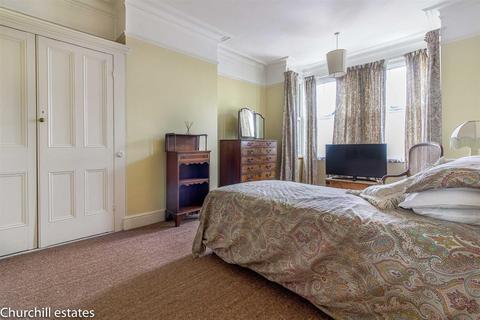 119 Queens Road, Loughton, IG10 1RR