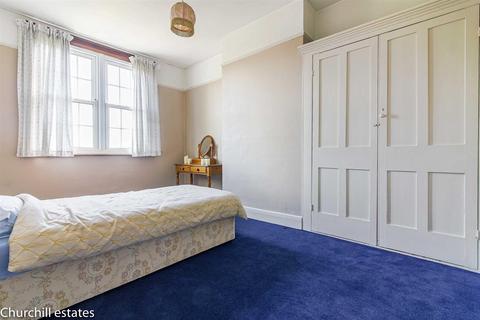 119 Queens Road, Loughton, IG10 1RR