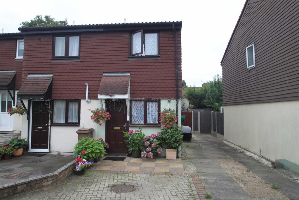 Mapleton Road, Chingford 2 bed semidetached house £375,000